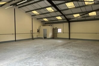 Rownest Wood Ln, Winchester to rent Interior Photo- Image 2 of 2