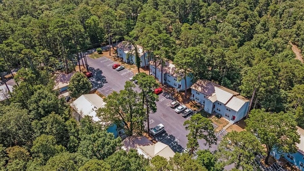 15 Pivot Rock Rd, Eureka Springs, AR for sale - Primary Photo - Image 1 of 25