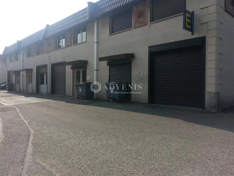Light Industrial in Massy to rent - Building Photo - Image 3 of 7