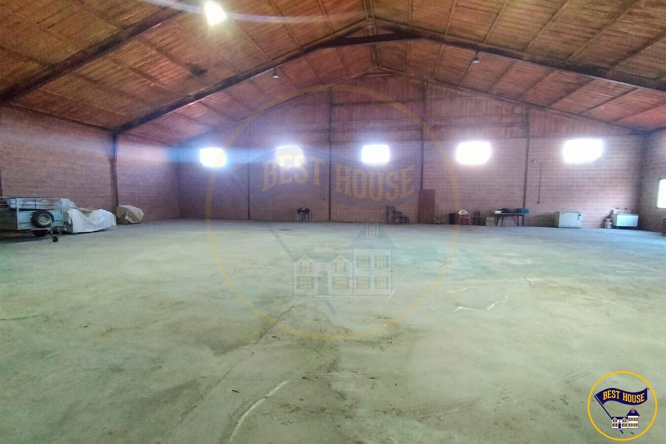 Cuenca, CUE 16004 -  -  - Interior Photo - Image 1 of 5