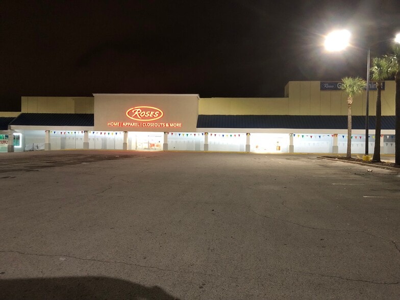 49964998 E Busch Blvd, Tampa 33617 UK