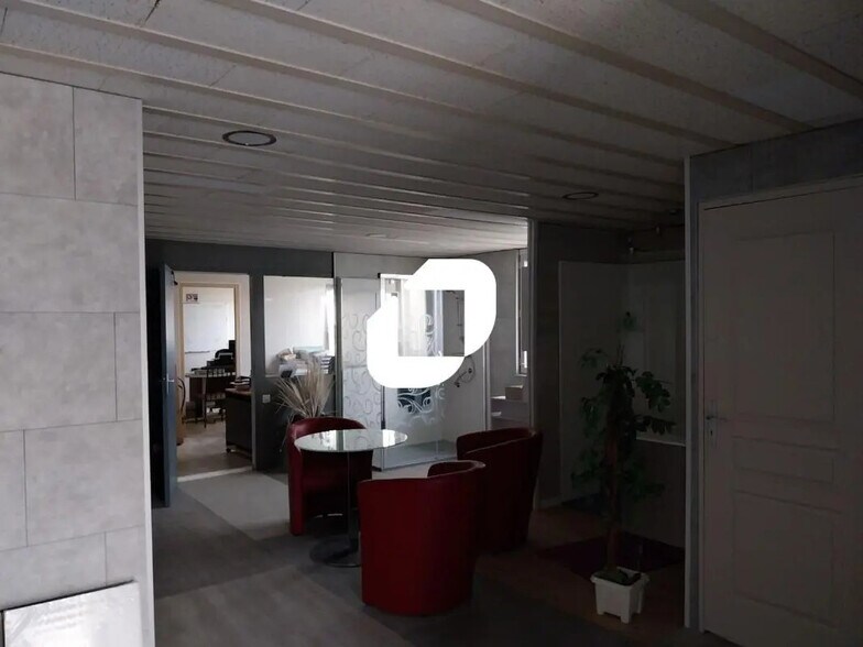 Light Industrial in Carquefou to rent - Interior Photo - Image 2 of 14