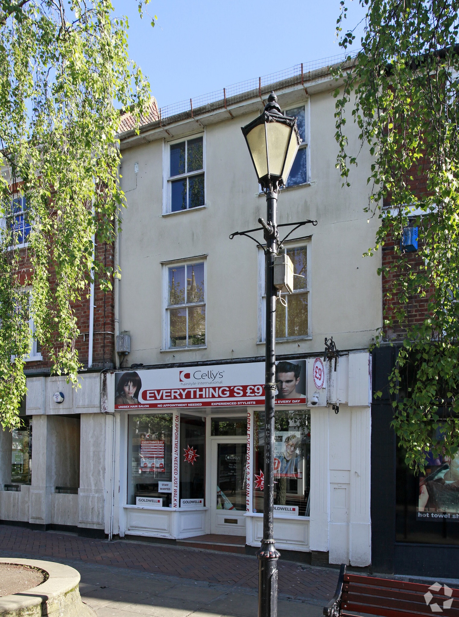 44 High St, Ashford to rent Primary Photo- Image 1 of 4