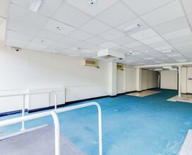 51 Whitchurch Rd, Cardiff to rent Interior Photo- Image 2 of 5