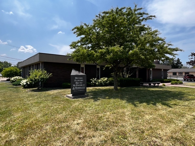 1200 Maple Dr, Peru, IL for rent - Primary Photo - Image 3 of 3