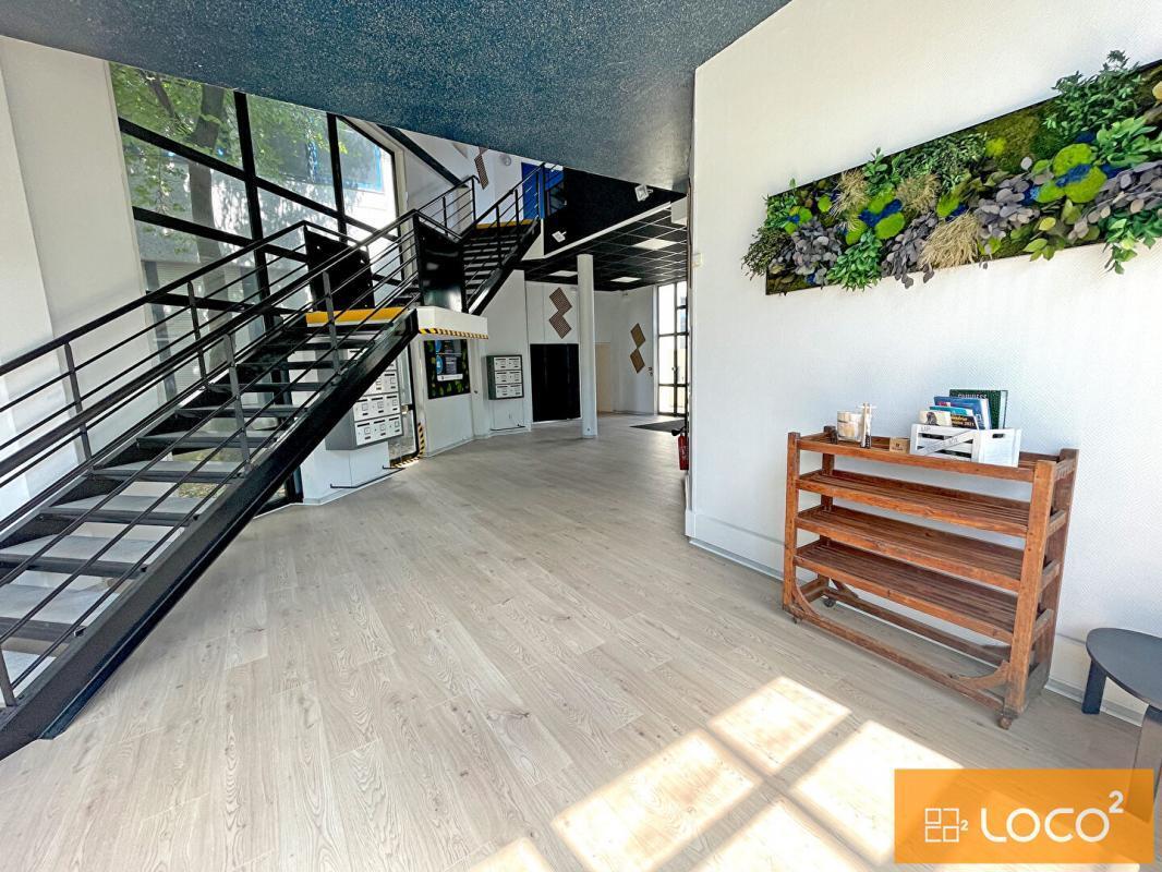 Office in Labège to rent Building Photo- Image 1 of 13
