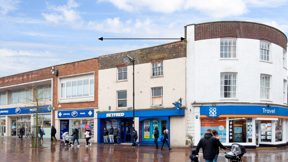 15-16 Hall Pl, Spalding for sale - Primary Photo - Image 1 of 1