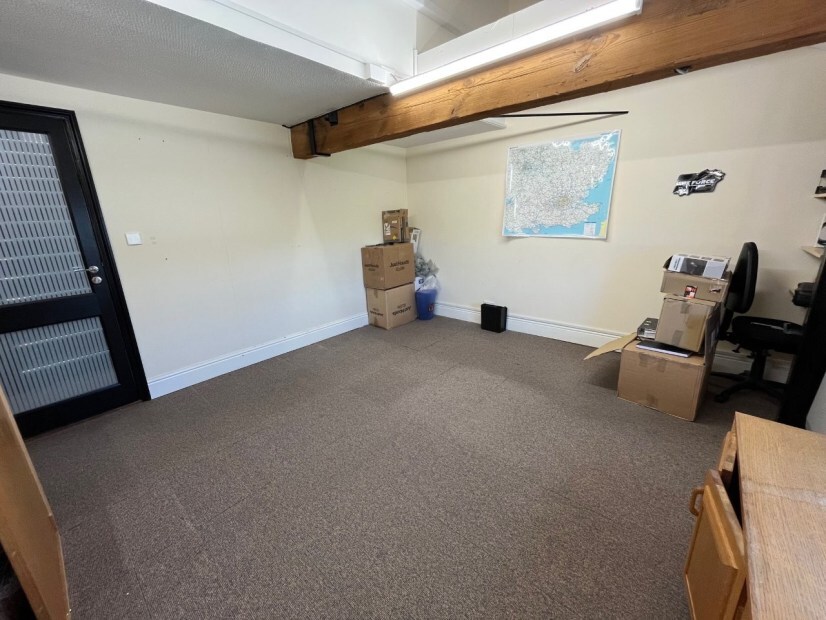 Colchester Rd, West Bergholt to rent Interior Photo- Image 1 of 4