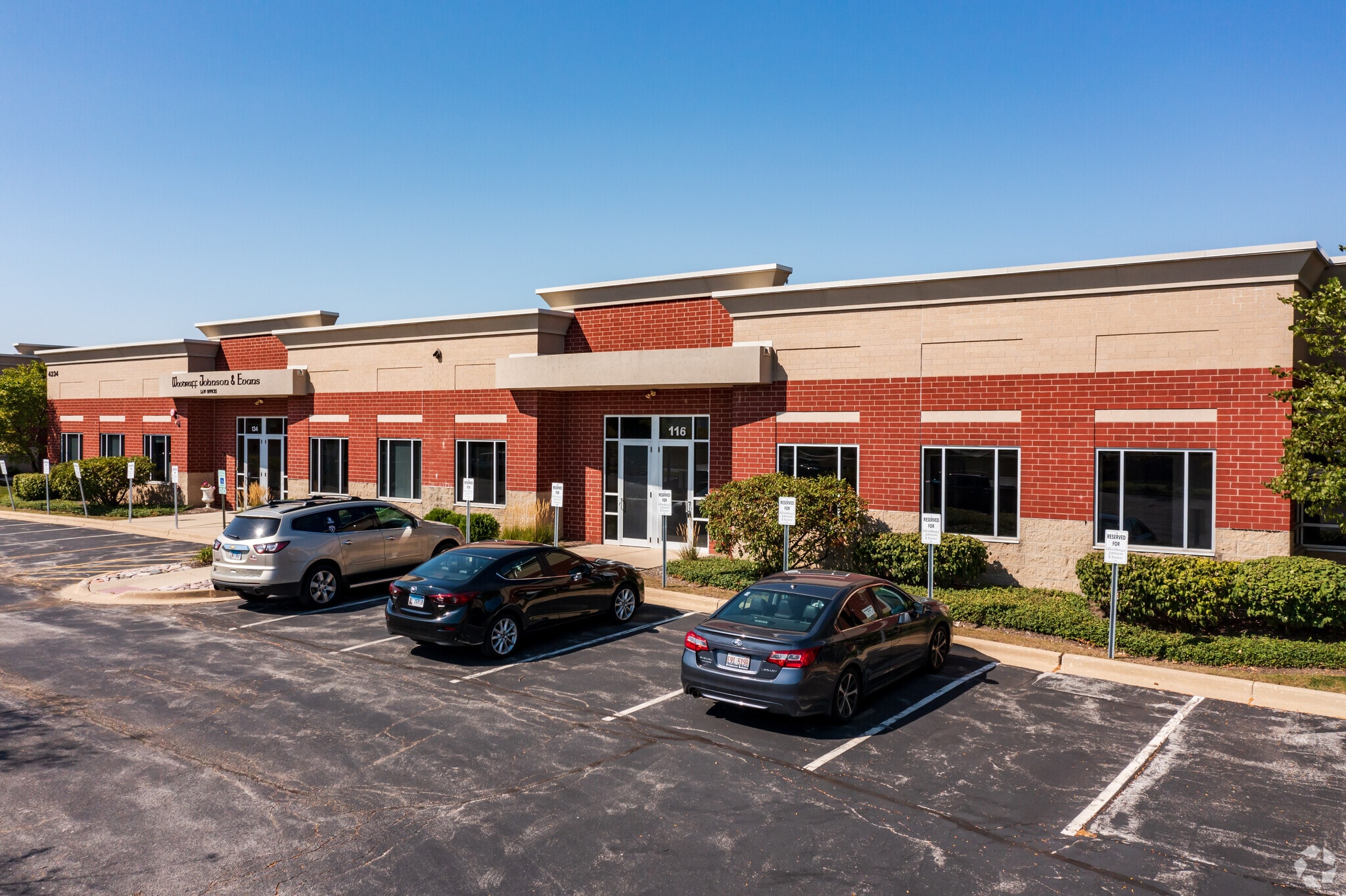 4222-4248 Meridian Pky, Aurora, IL to rent Building Photo- Image 1 of 12