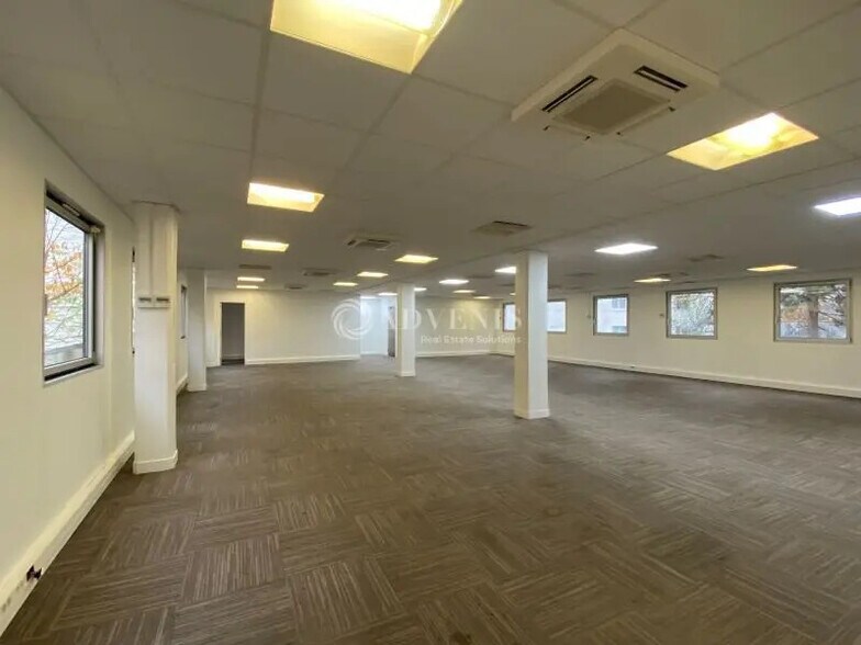 Office in Boulogne-Billancourt to rent - Building Photo - Image 2 of 9