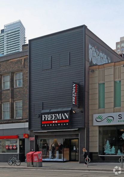 556 Yonge St, Toronto, ON for rent - Building Photo - Image 1 of 4