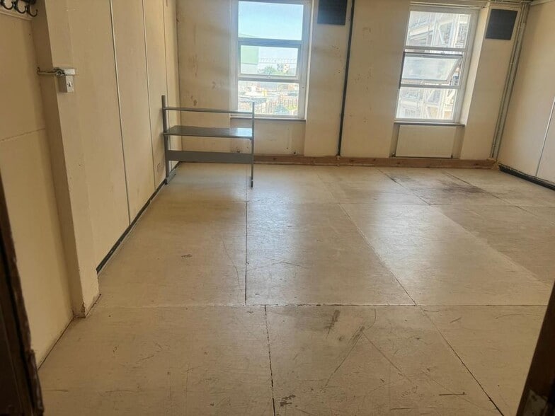 1 Chandos Rd, London to rent - Building Photo - Image 2 of 5