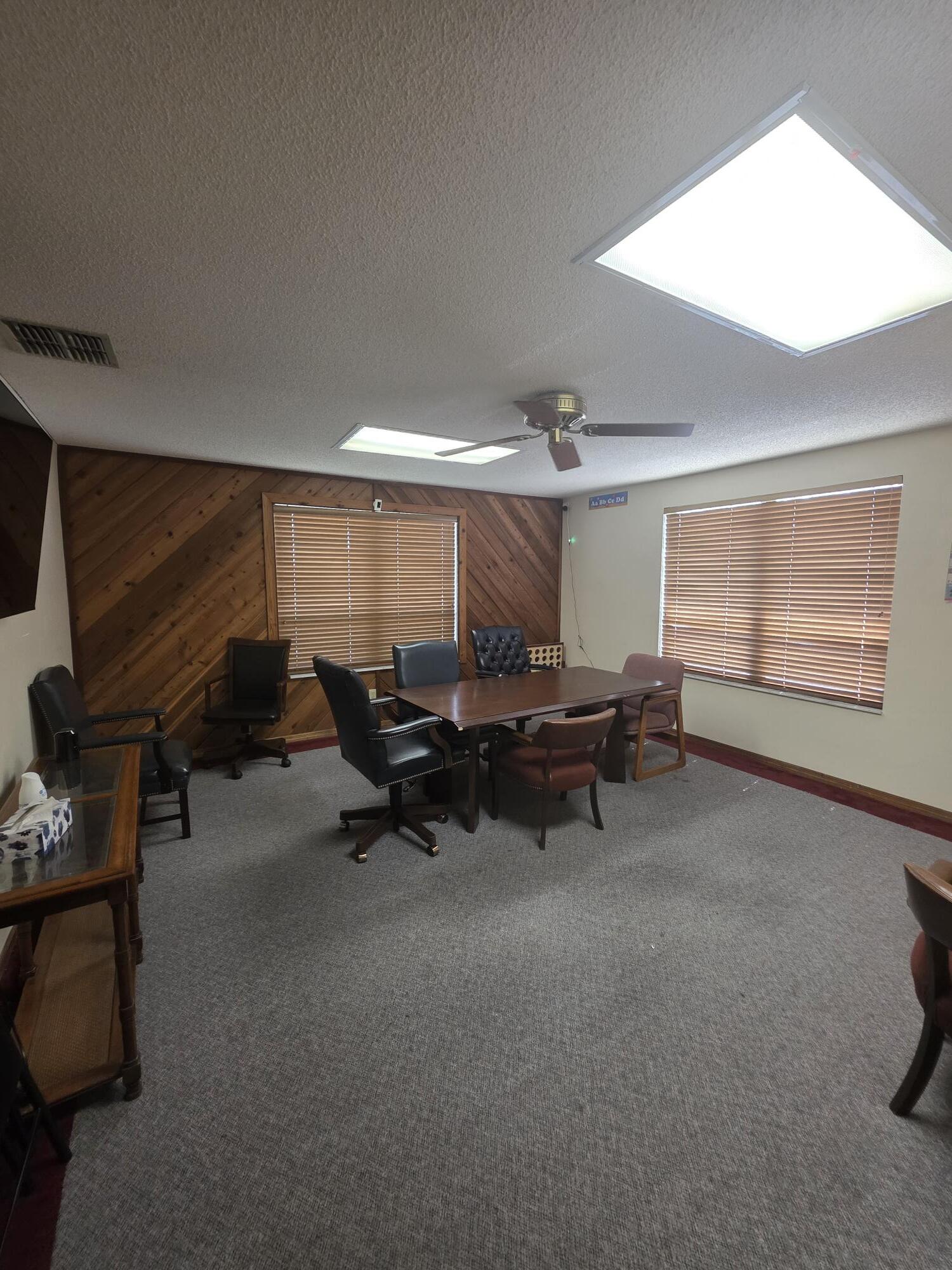 7510 Ridge Rd, Port Richey, FL to rent Building Photo- Image 1 of 14