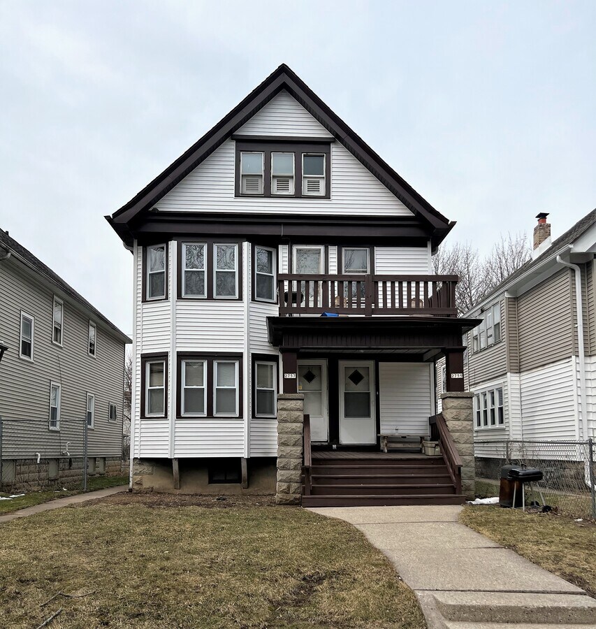 Milwaukee Duplex Portfolio Milwaukee, WI for Sale UK