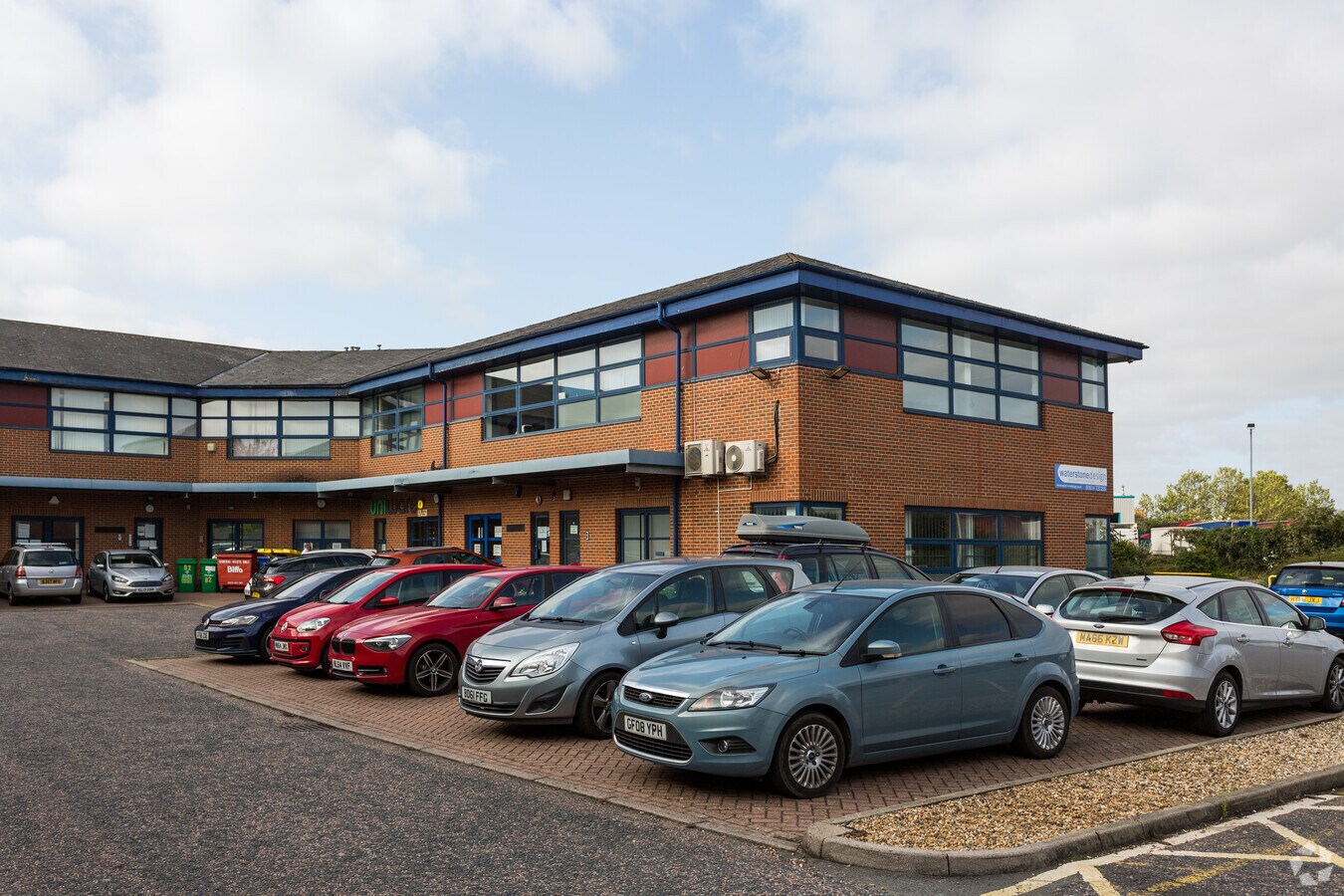 Sir Thomas Longley Rd, Rochester, ME2 4BH UK