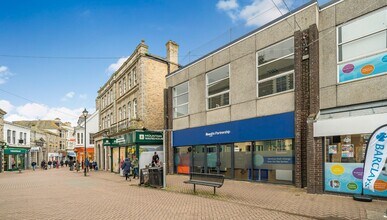 13-13A Bank St, Newquay for rent Building Photo- Image 1 of 5