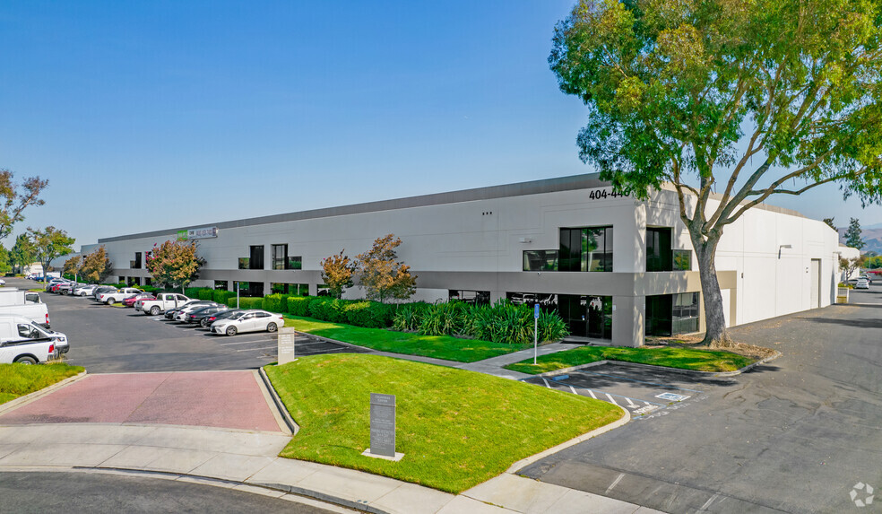 304-344 S Abbott Ave, Milpitas, CA for rent - Building Photo - Image 1 of 8