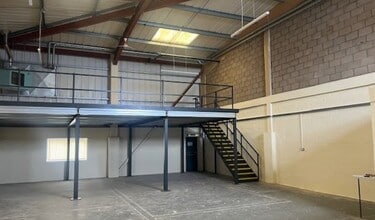 St Davids Way, Nuneaton to rent Interior Photo- Image 1 of 1