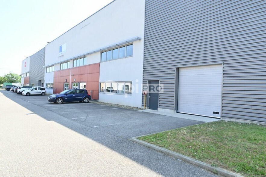50 Rue Jean Zay, Saint-Priest to rent - Building Photo - Image 1 of 82