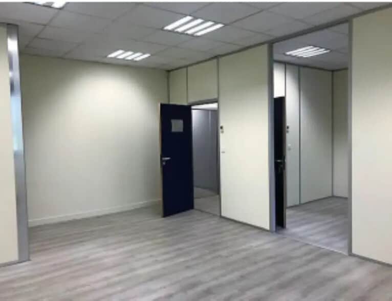 Office in Nanterre to rent - Interior Photo - Image 3 of 8