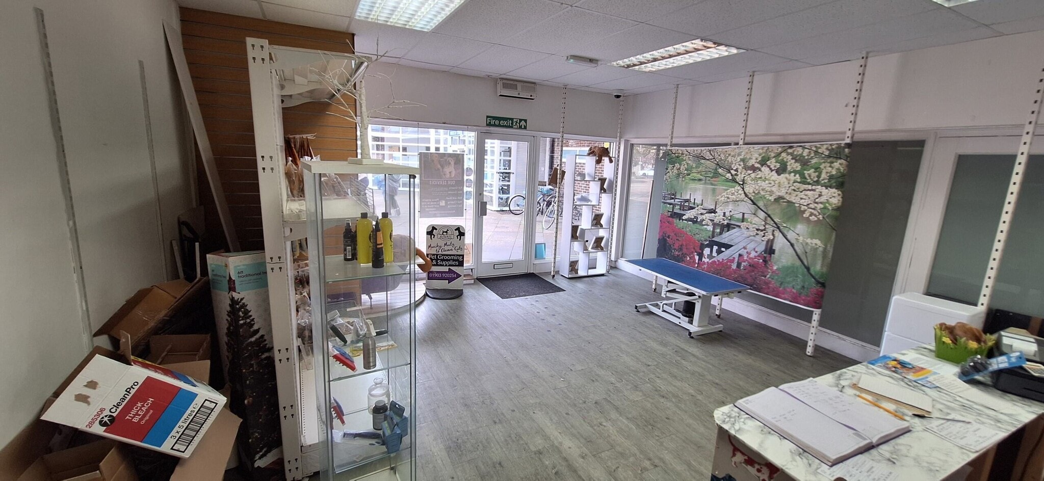 11-13 Broadwater Blvd, Worthing to rent Interior Photo- Image 1 of 4