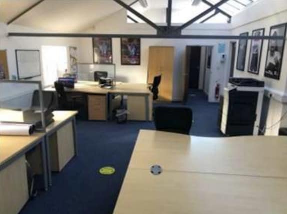 Commercial Rd, Leeds to rent Interior Photo- Image 1 of 1