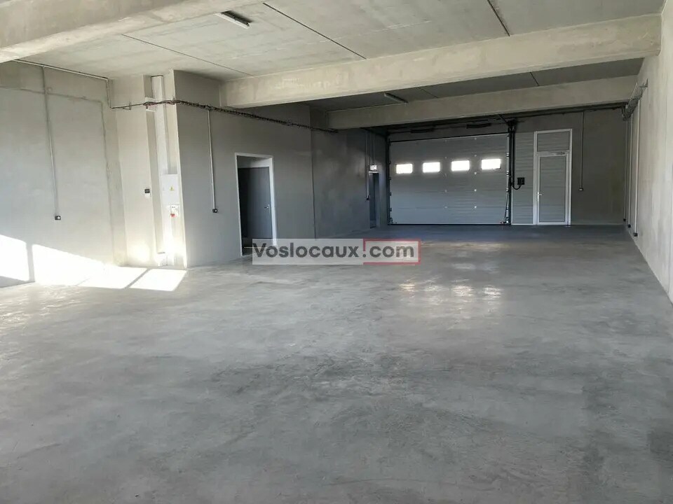 Light Industrial in Valbonne to rent Building Photo- Image 1 of 5