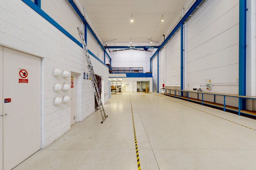 Carrer de Marie Curie, 2, Barberà del Vallès, Barcelona to rent - Matterport 3D Scan - Image 2 of 21