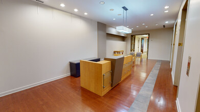 260-270 Peachtree St NW, Atlanta, GA for rent Interior Photo- Image 1 of 18