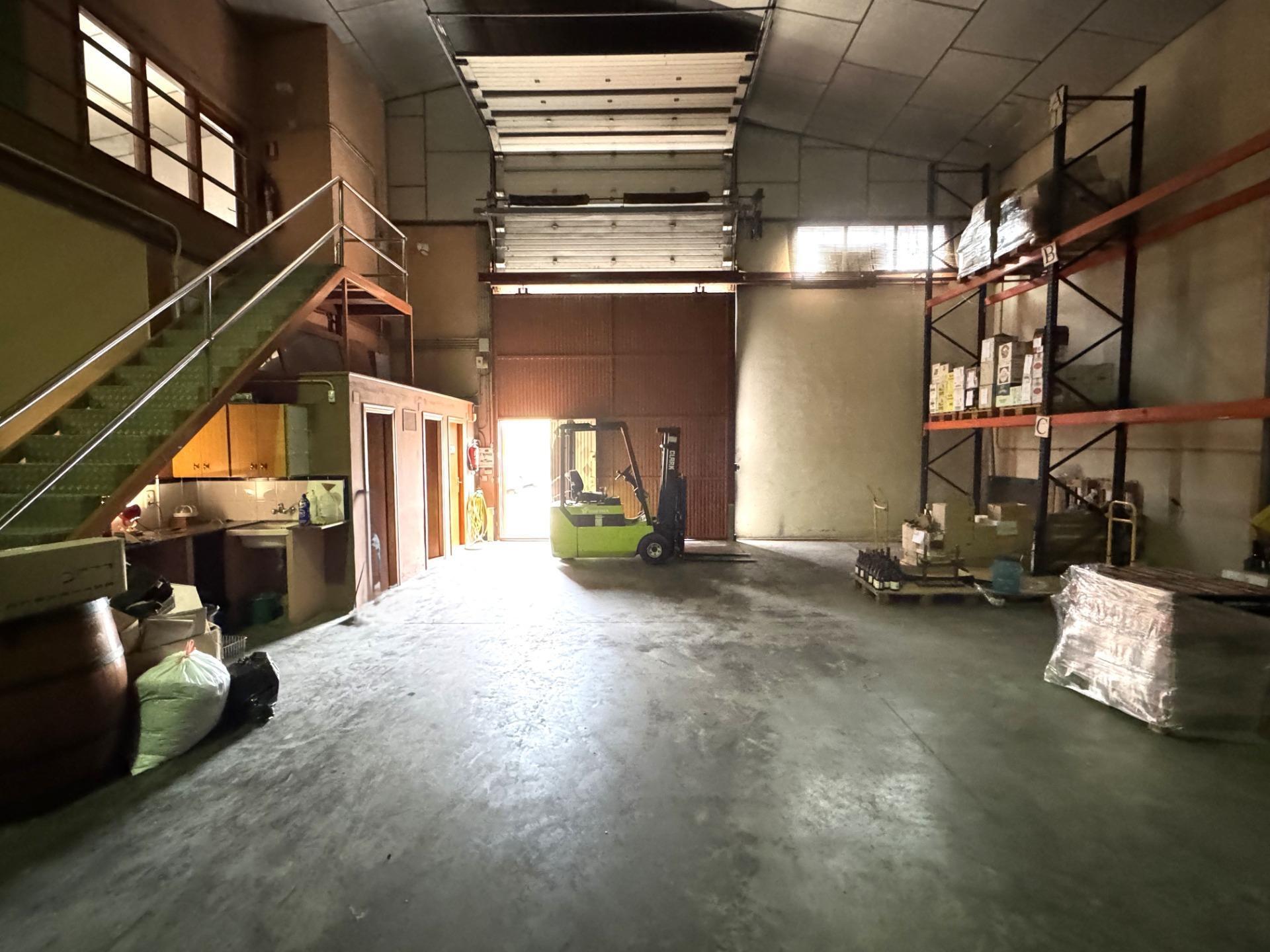 Industrial in Benifaió, Valencia for sale Primary Photo- Image 1 of 22