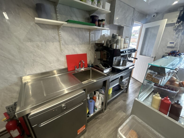 44 Whitesands, Dumfries for sale - Interior Photo - Image 3 of 4