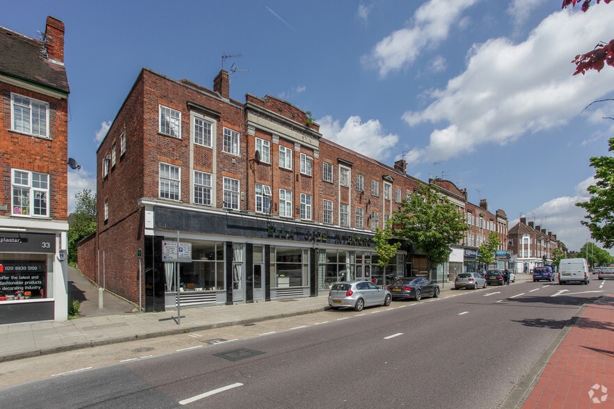 35-57 Market Pl, London to rent - Building Photo - Image 3 of 8