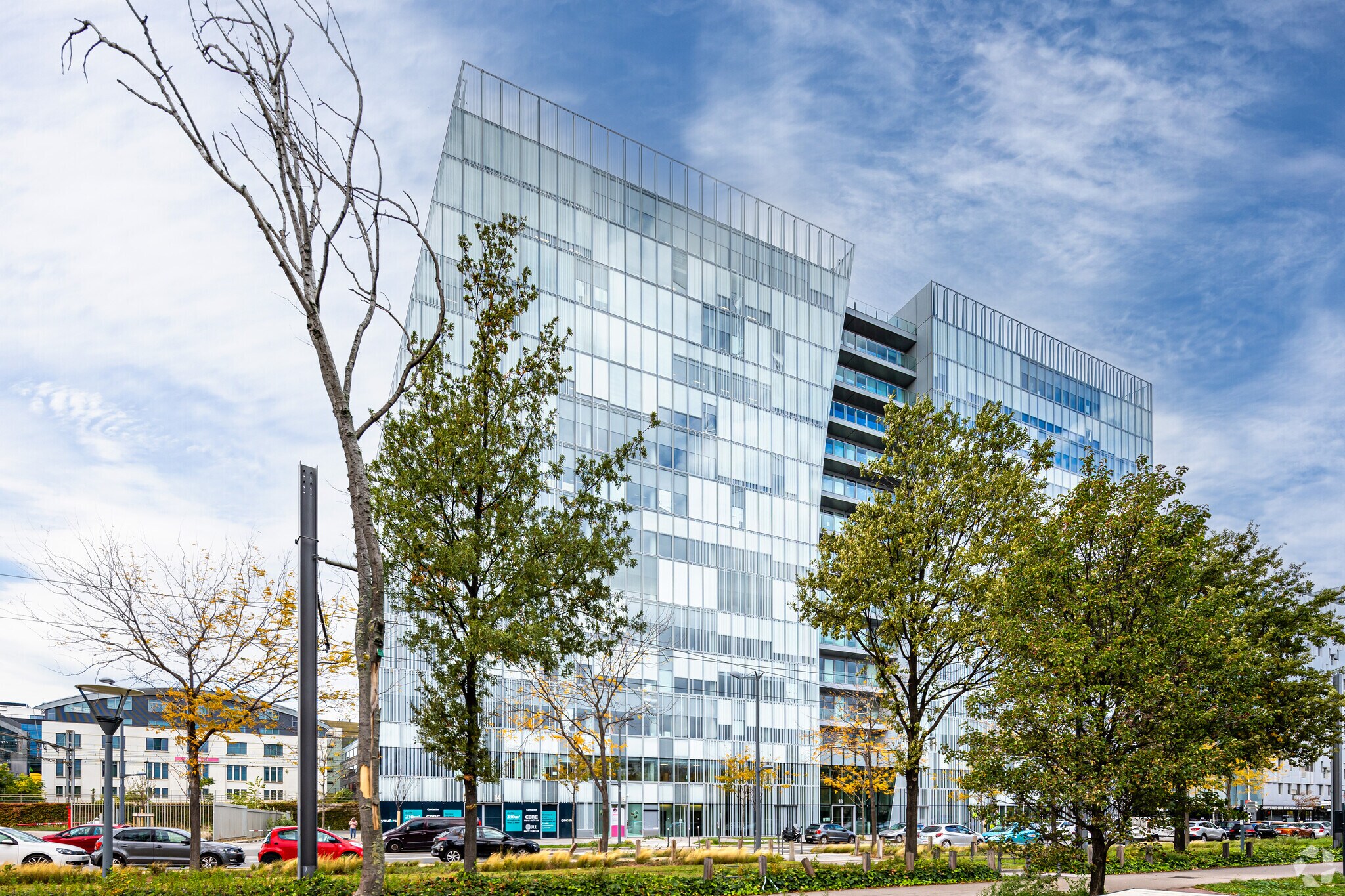 Office in Lyon to rent Primary Photo- Image 1 of 13