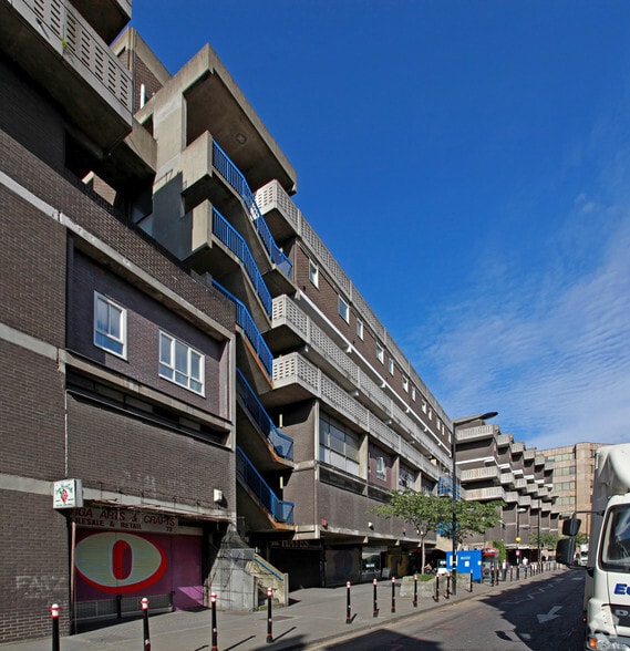 73-97 Middlesex St, London to rent - Building Photo - Image 2 of 9