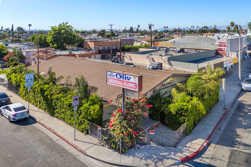 7721-7723 Pacific Blvd, Huntington Park, CA for sale - Building Photo - Image 2 of 8