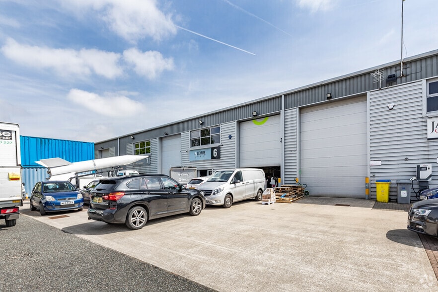 Dunkirk Ln, Hyde to rent - Building Photo - Image 3 of 3