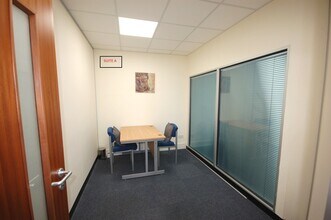 9 High St, Lutterworth for rent Interior Photo- Image 2 of 4