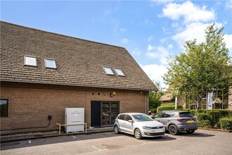 3rd Ave, Moreton In Marsh to rent Building Photo- Image 2 of 2