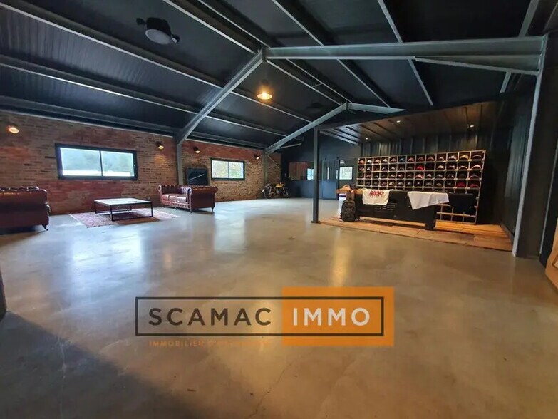 Light Industrial in Gémenos to rent - Interior Photo - Image 1 of 6