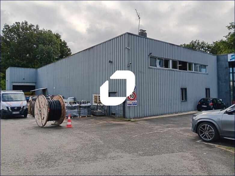 Light Industrial in Valenton for sale - Building Photo - Image 1 of 10