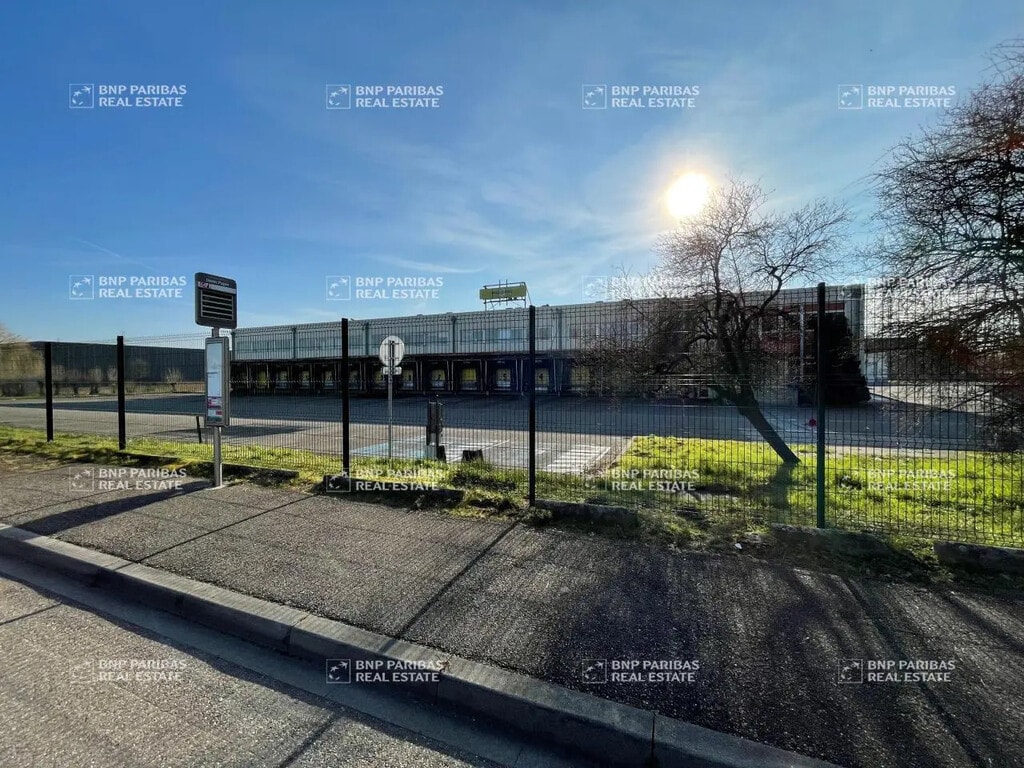 Vente Entrepôt logistique 4 633 m² - Photo 1