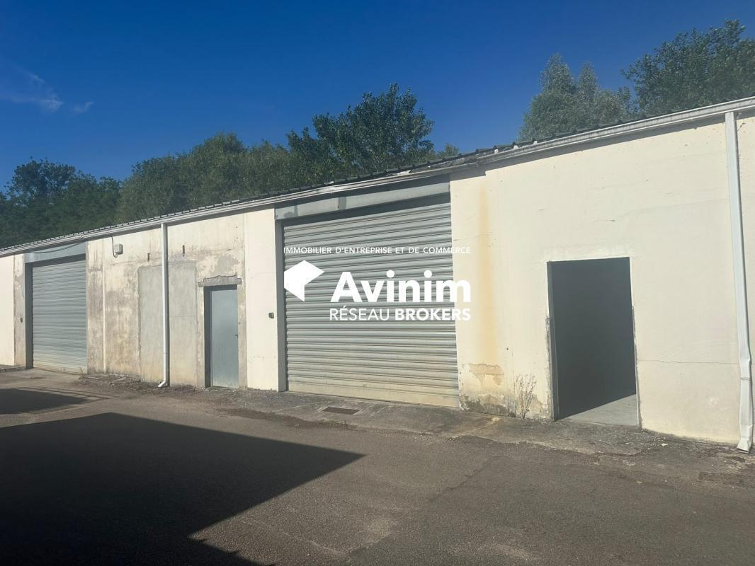 Industrial in Aulnay-sur-Mauldre for sale Building Photo- Image 1 of 5