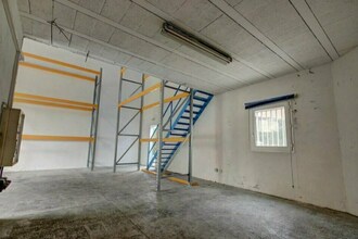1045 Route Nationale 96, Aubagne to rent Interior Photo- Image 2 of 4