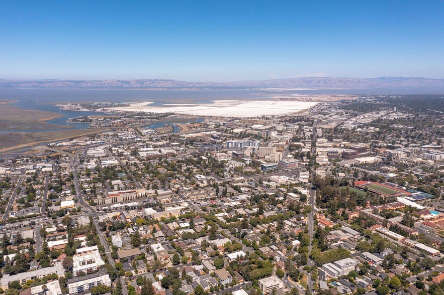 200 Dumbarton Ave, Redwood City, CA for sale - Aerial - Image 3 of 4