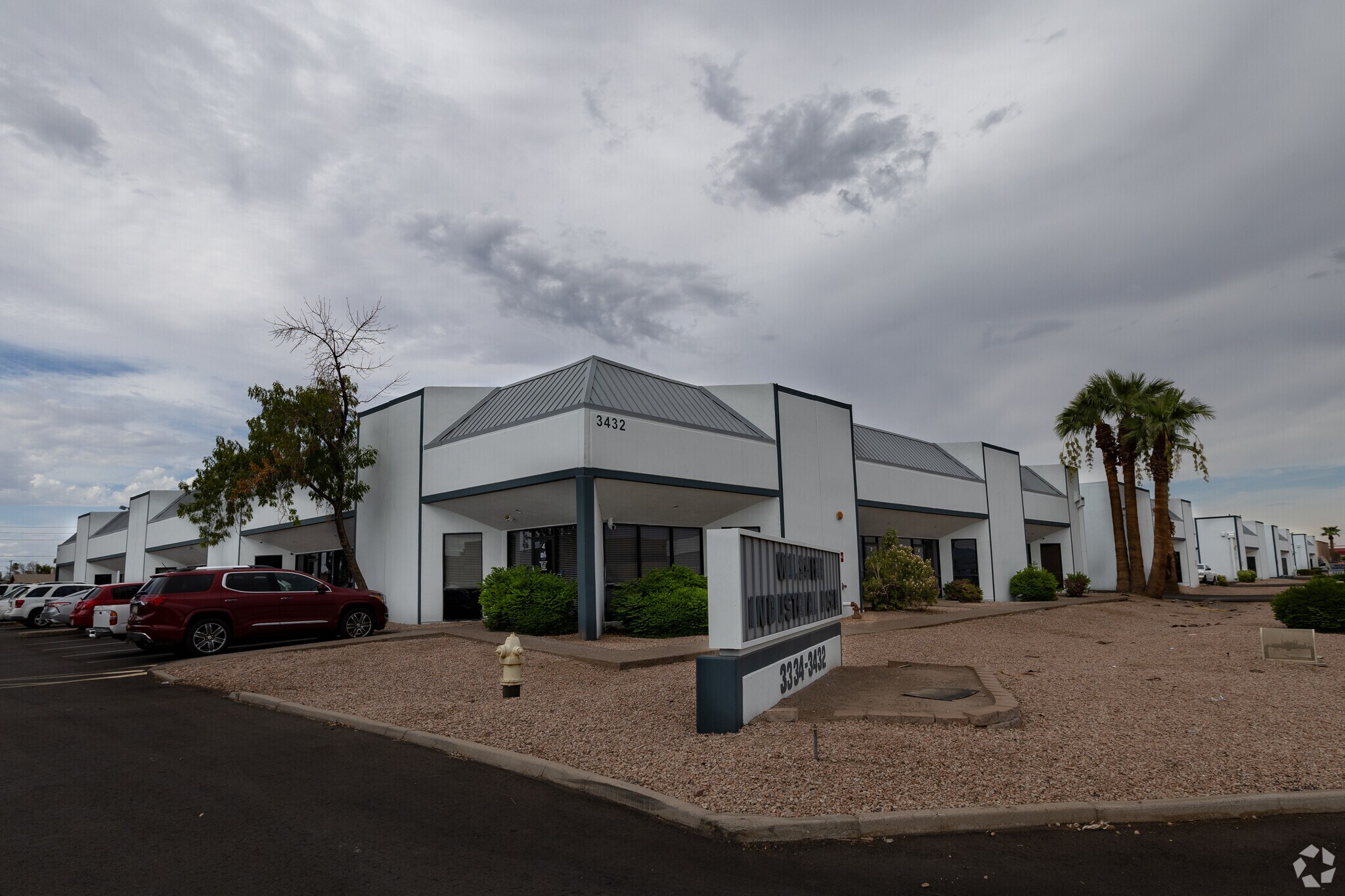 3334-3432 W Wilshire Dr, Phoenix, AZ for sale Primary Photo- Image 1 of 1