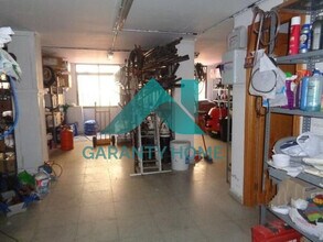 Retail in Cáceres, Cáceres to rent Interior Photo- Image 2 of 3