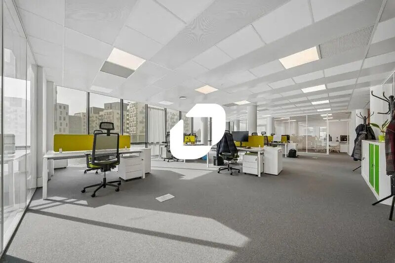 Office in Massy to rent - Building Photo - Image 1 of 14