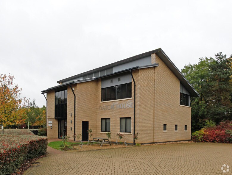 3 Commerce Rd, Peterborough for sale - Primary Photo - Image 1 of 1