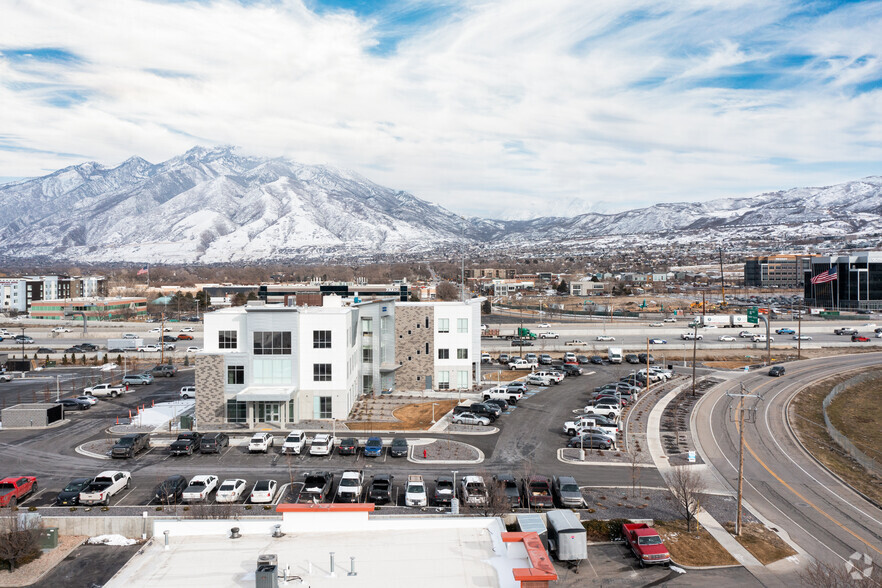 38 W 13775 S, Draper, UT for rent - Building Photo - Image 3 of 11