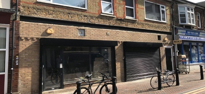 17 Clarence Rd, Grays for sale Primary Photo- Image 1 of 1